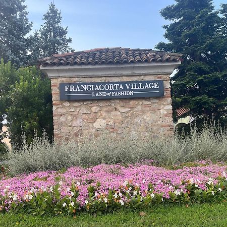 Anna Appartamento Vacanze Monticelli Brusati エクステリア 写真
