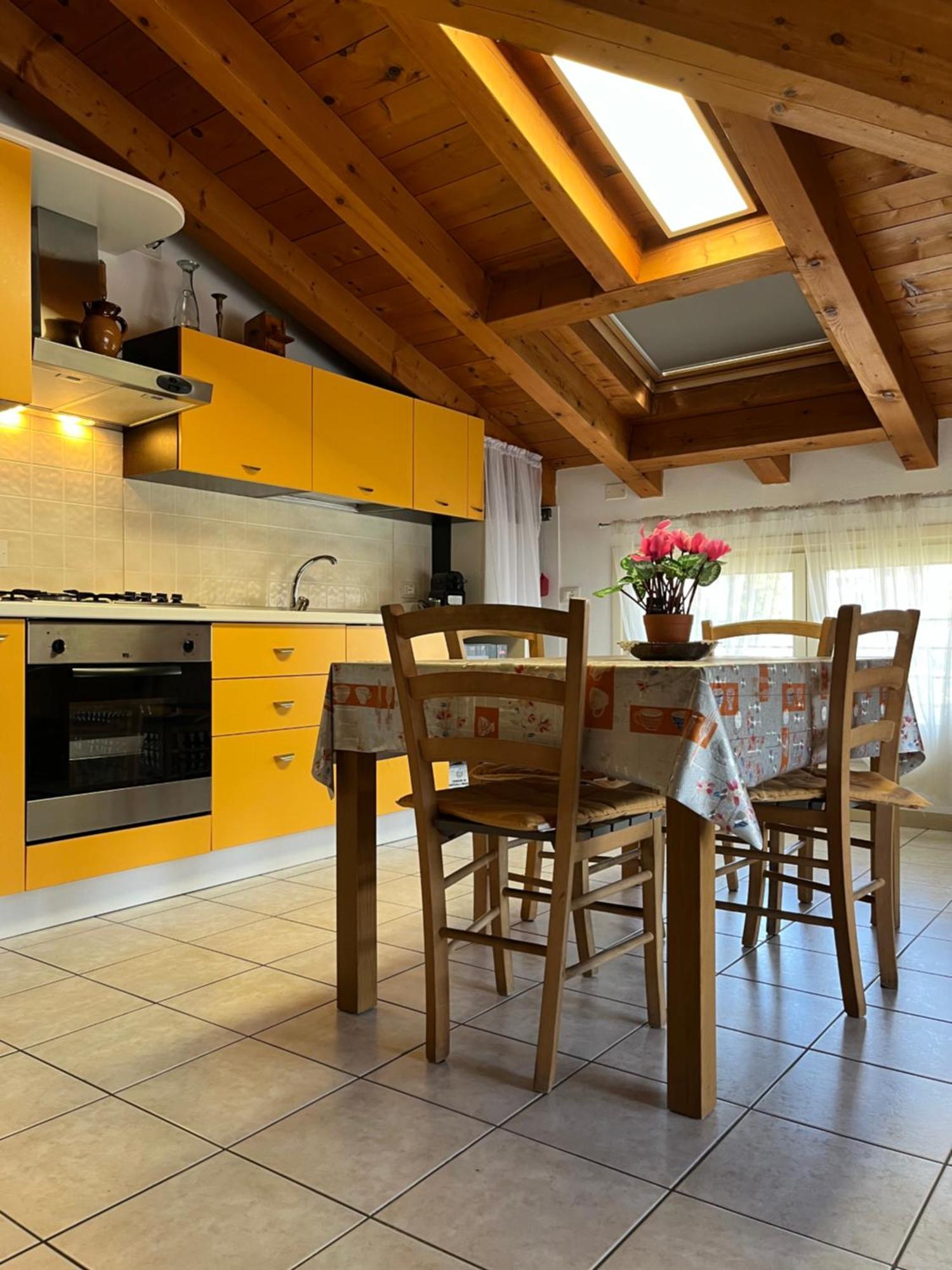 Anna Appartamento Vacanze Monticelli Brusati エクステリア 写真