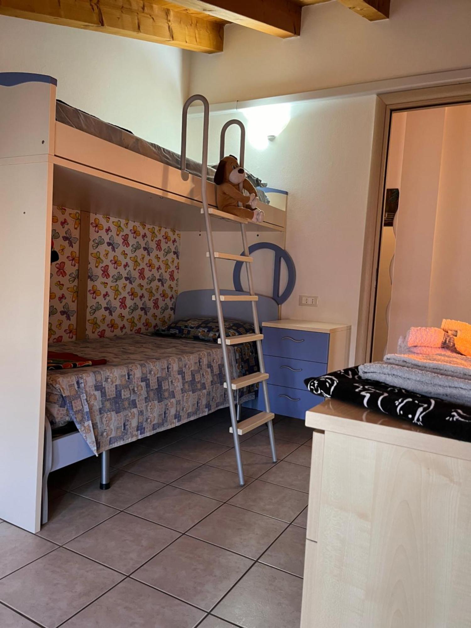 Anna Appartamento Vacanze Monticelli Brusati エクステリア 写真